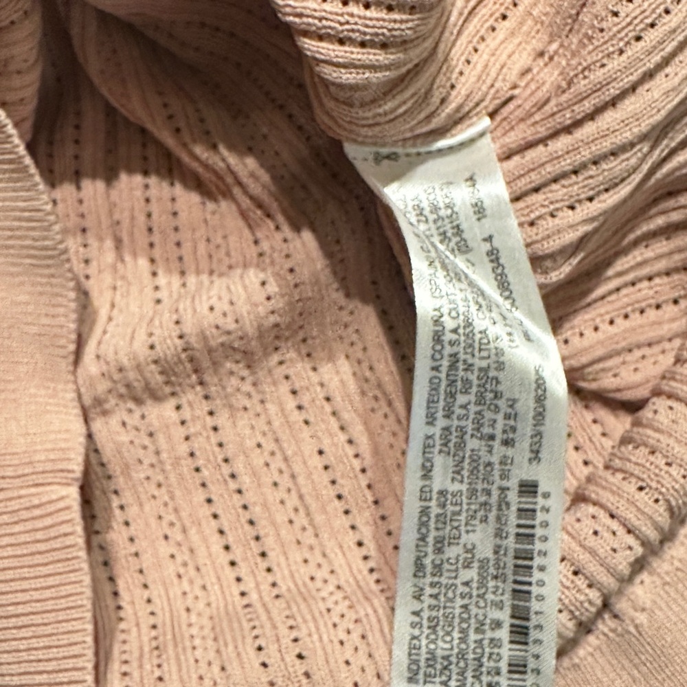 ZARA — Women’s Light Pink Ribbed Knit Top with Ruffled Sleeves - Picture 7 of 11